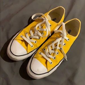 Yellow 7.5 Converse
